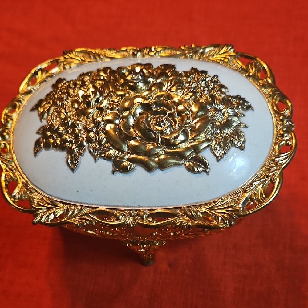 Elegant Vintage  Gold and White Jewelry Box.With Original Box